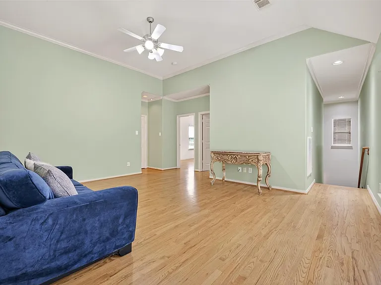 10134 Holly Chase Dr — Photo 15