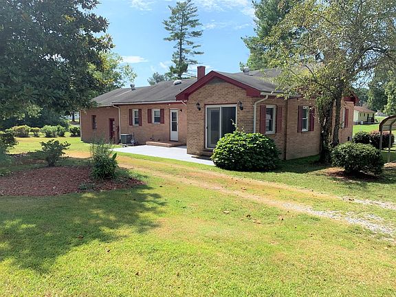 2nd image of 107 Van Dyke Cir