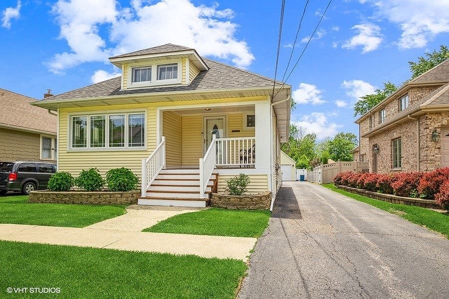 1st image of 266 W Grantley Ave