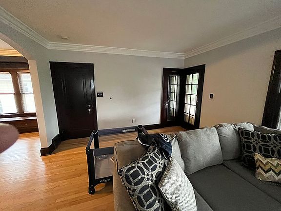 5th image of 2170 Lincoln Ave