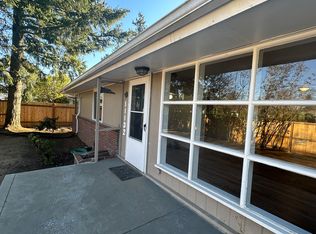 11132 E Burnside St, Portland, OR 97216