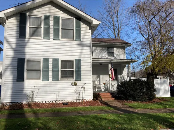 217 Walker St, Palmyra, NY 14522