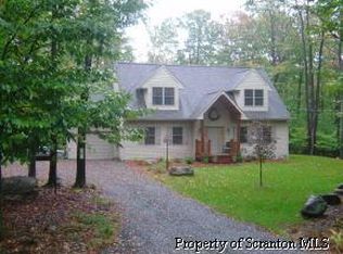 900 Lyman Ln, Gouldsboro, PA
