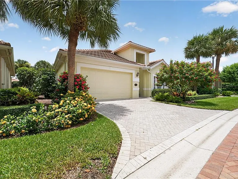 2317 Island Cove Cir — Photo 4