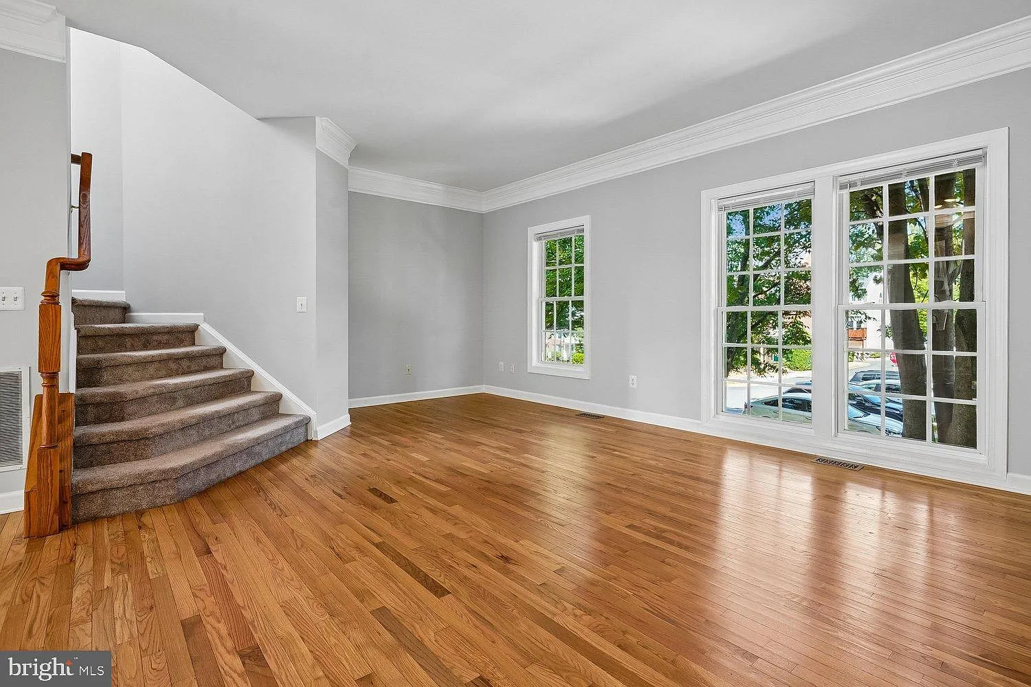 3 bed, 2.5 bath, 1520 sqft, $3,200 — Photo 2