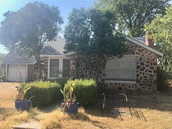 2nd image of 407 Benton