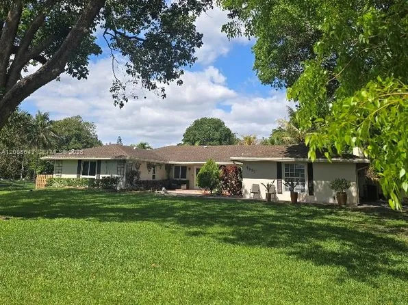4981 SW 186th Ave, Southwest Ranches, FL 33332