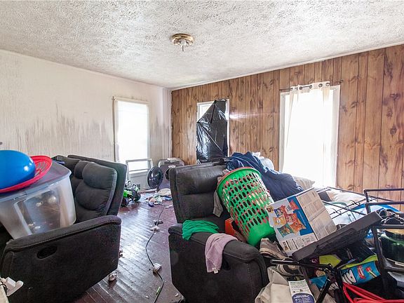 4th image of 264 Parkway