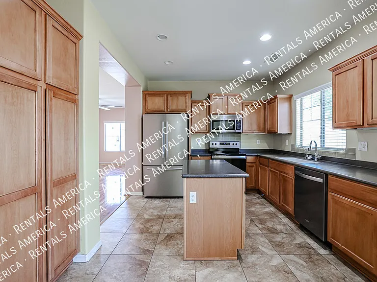 2127 W Monte Cristo Ave — Photo 15