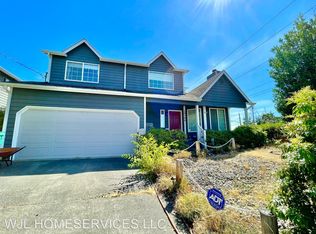 10500 Ashworth Ave N, Seattle, WA 98133