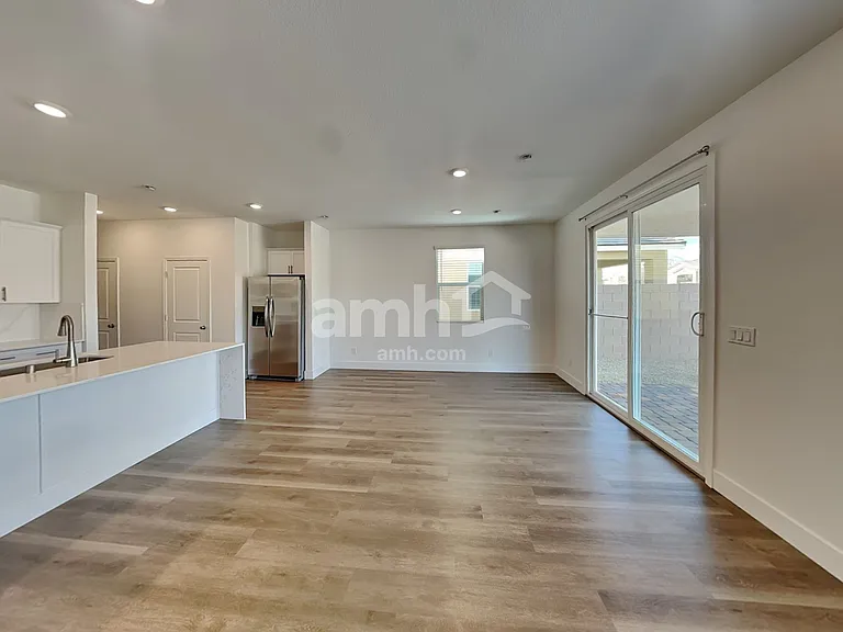 10064 W Oleta Ave — Photo 5