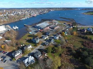 40 Tannery Rd, Lunenburg, NS B0J2C0