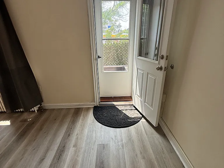 3 Chester Ave #2 — Photo 23