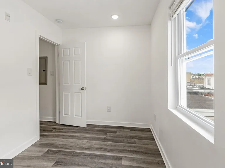 2550 Kensington Ave #3 — Photo 10