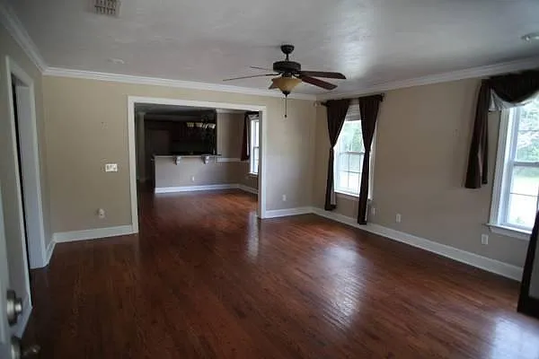 2316 Holton St — Photo 6