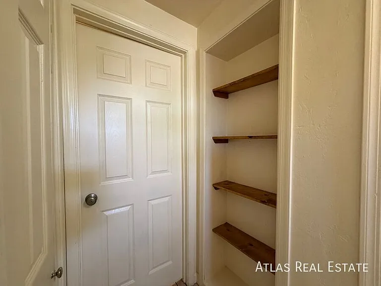 1932 S Campbell Ave — Photo 13