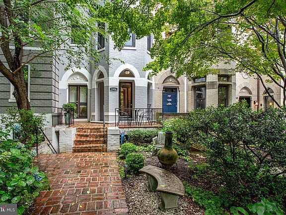 4th image of 1906 Biltmore St NW APT 1
