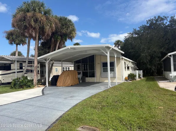302 Plantation Dr, Titusville, FL 32780