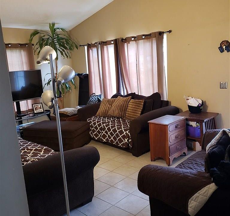 2nd image of 3973 Johnson Dr