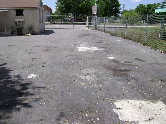 2nd image of 3917 W South Ave