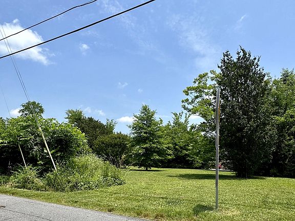 5th image of 288 Guyler St