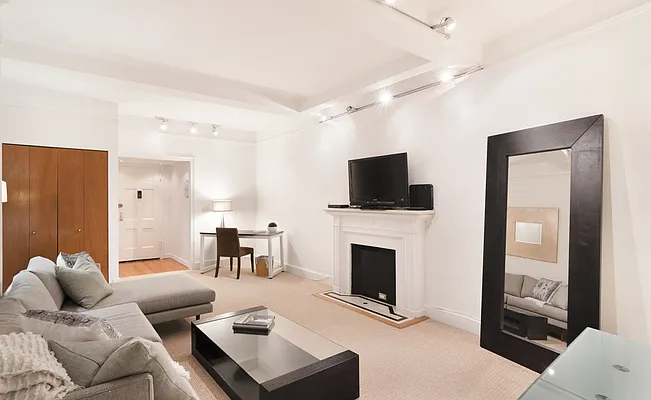 Rented by WAM Partners - William Moses Co. | media 42