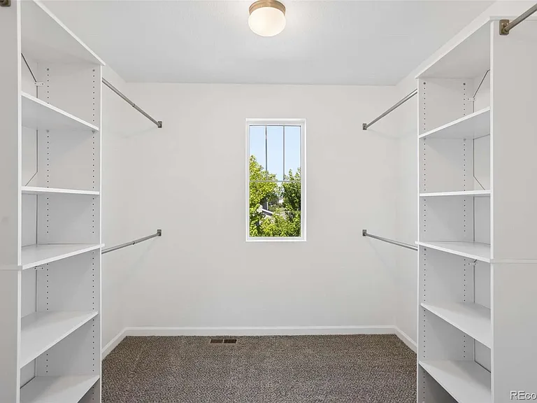 92 Homestead Way — Photo 38