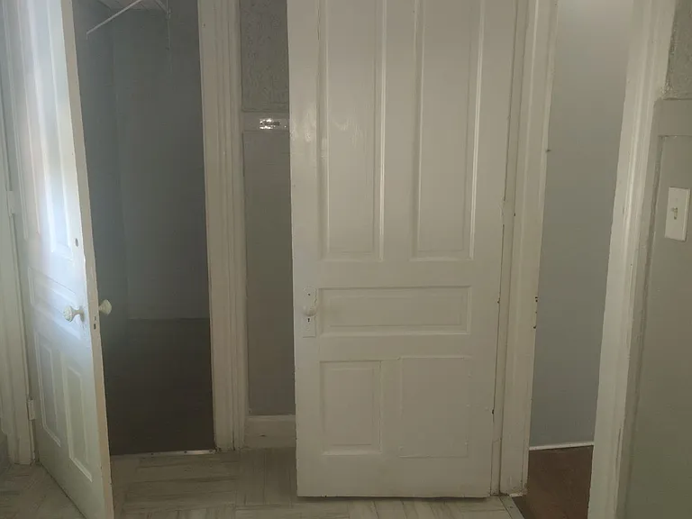 406 E Gilbert St #2 — Photo 6