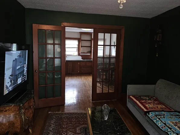 250 Valley St, Providence, RI 02909