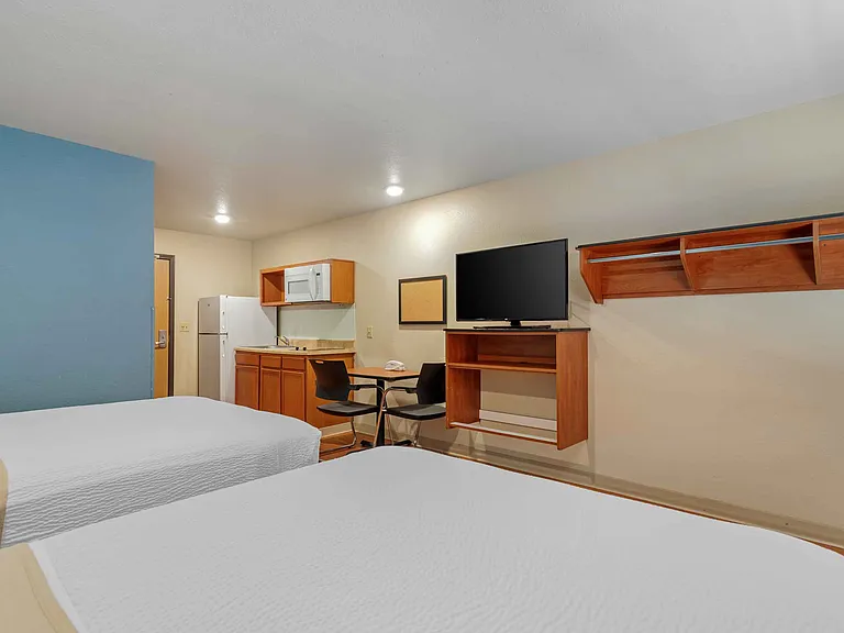 Studio Suite - 2 Queen Beds