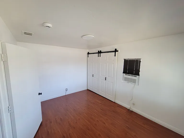 N Soldano Ave — Photo 3