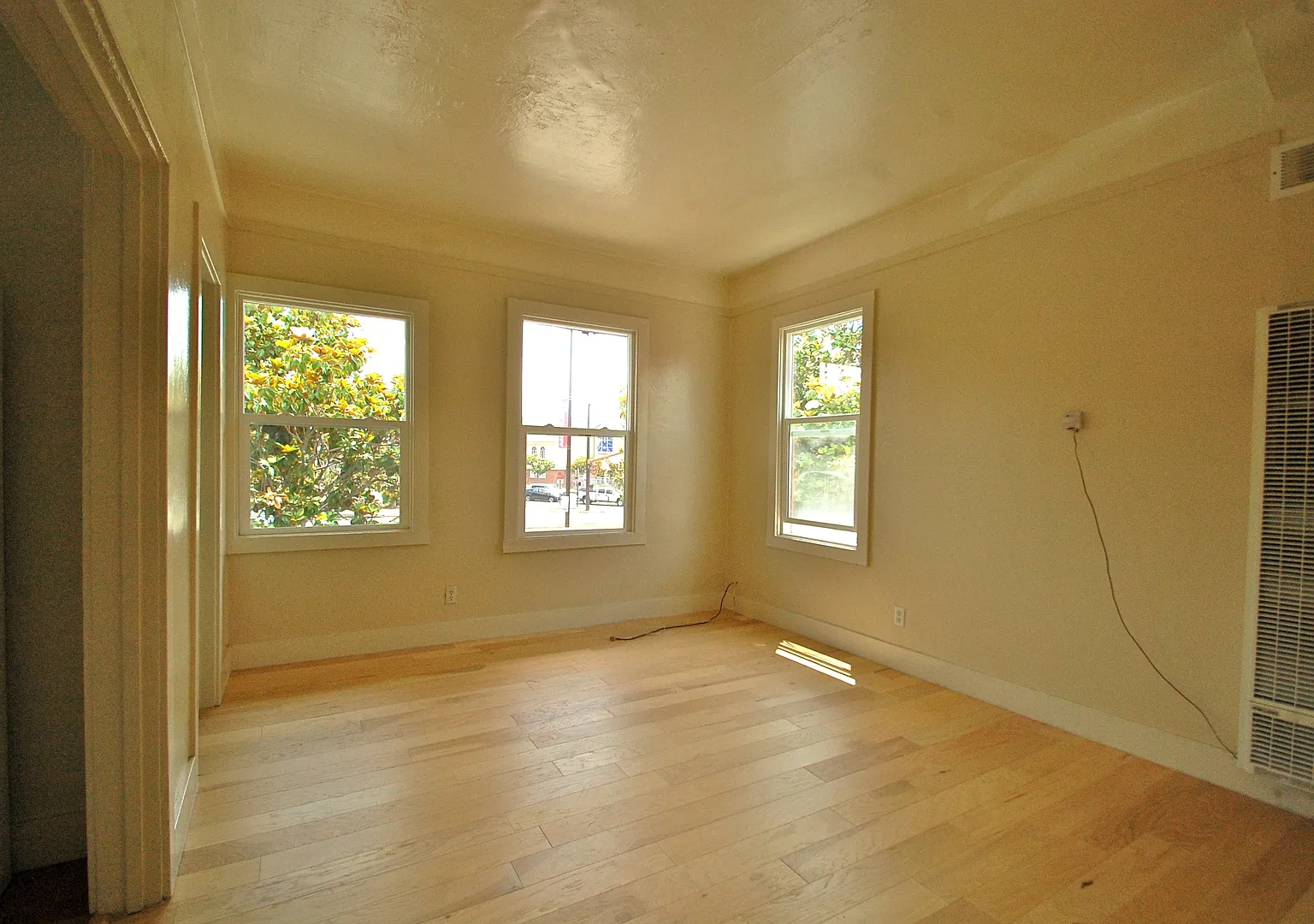 2930A — Photo 3