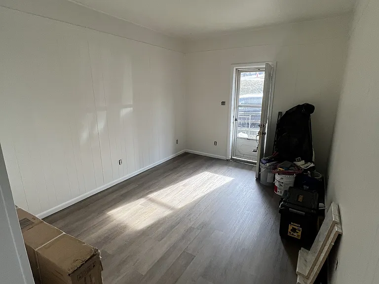 439 Westminster Ave #1 — Photo 6