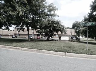 300 Windsor Manor Way UNIT I, Kernersville, NC 27284