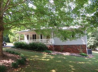 108 Rivers Bend Dr, Randleman, NC 27317