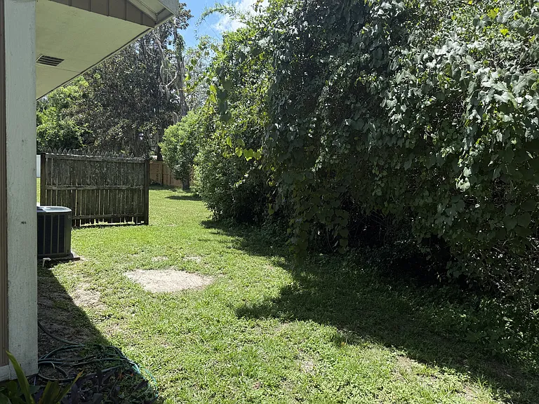 808 Meadowbrook Dr #C — Photo 11