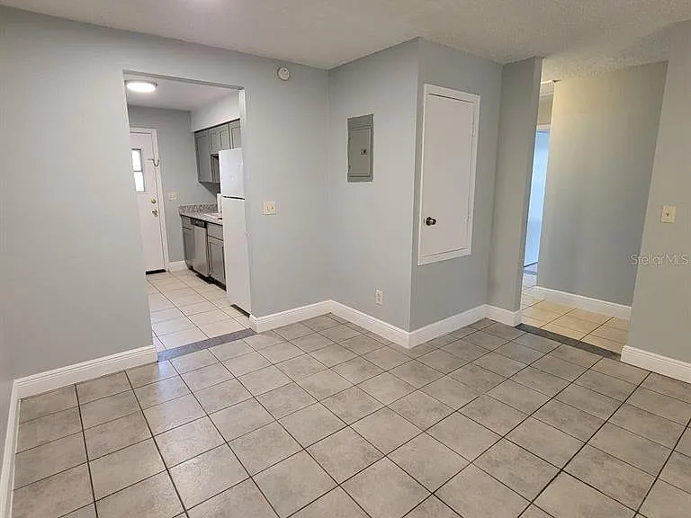 784 E Anderson Rd — Photo 6