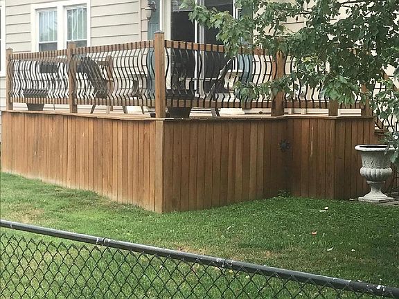 Lower Unit with private entrance/newer deck.