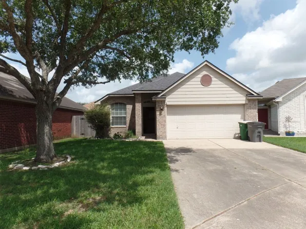 106 Providence Ct, Victoria, TX 77904