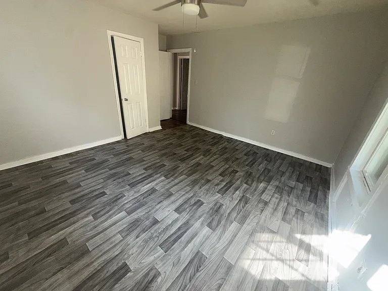 314 Clubview Dr — Photo 7