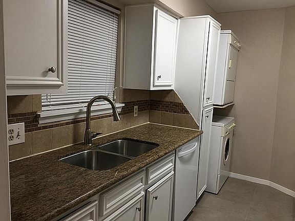 4th image of 18800 Egret Bay Blvd APT 115