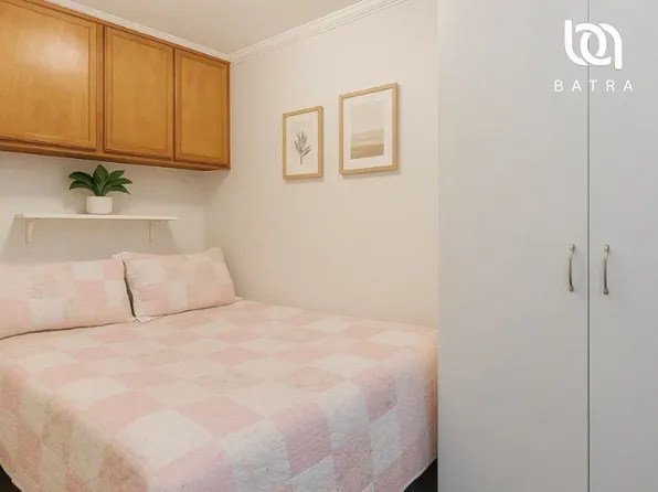 305 East 24th Street image 3 of 12