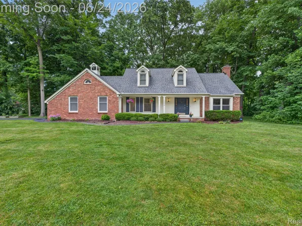 7556 Olde Sturbridge Trl, Clarkston, MI 48348