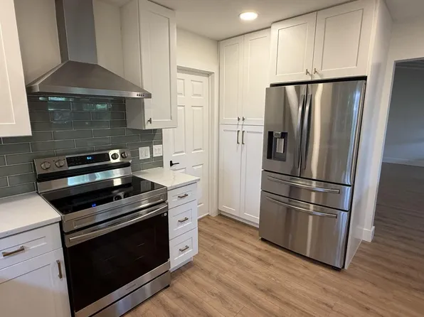 228 Lake Ter, Delray Beach, FL 33444