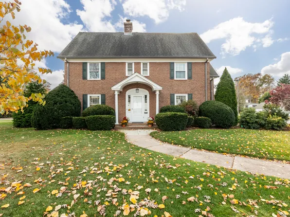 146 Porter Street, Manchester, CT 06040