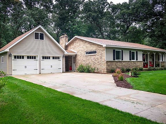 3rd image of 7370 Thorncrest Dr SE