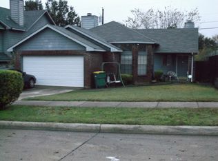 909 Ragland Dr, Cedar Hill, TX