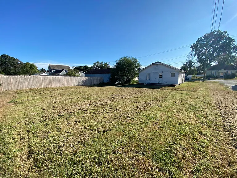 209.5 E Ridge Ave — Photo 13