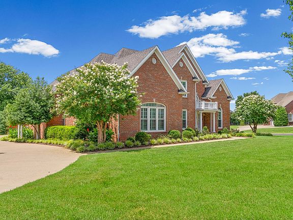 3rd image of 412 Treemont Dr
