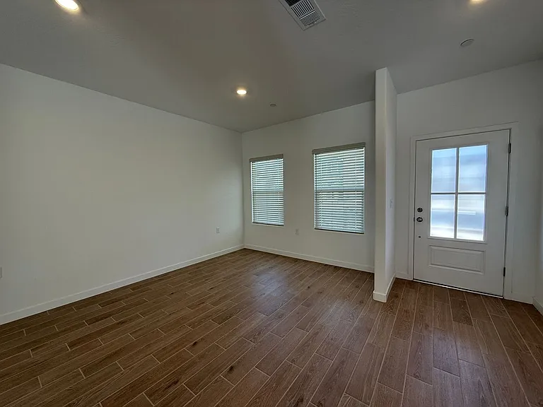 1036 Fruitwood Ave — Photo 7